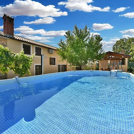 Mit Privatpool Fuer 6 Personen Ca 55 Qm In Galizana, Istrien Istrische Riviera